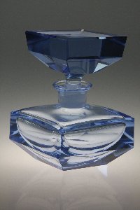 Parfmflasche Nr. 1388 hellblau, Kristallglas handgeschliffen, Kristallglas GmbH Oberursel, Design: Franz Burkert