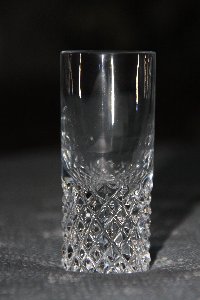 Schnapsglas mit Steinelschliff