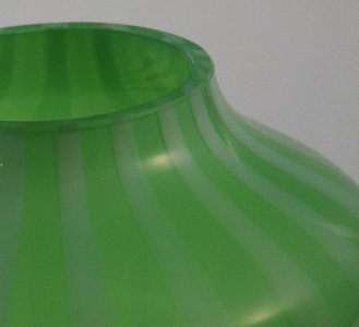 Detail Vase a canne mit grünem Innenüberfang, Hessenglas GmbH Oberursel