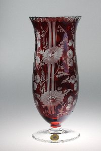 Vase berfang rot handgeschliffen und graviert der Kristallglas GmbH Oberursel, von Rudolf Seibt und Franz Burkert