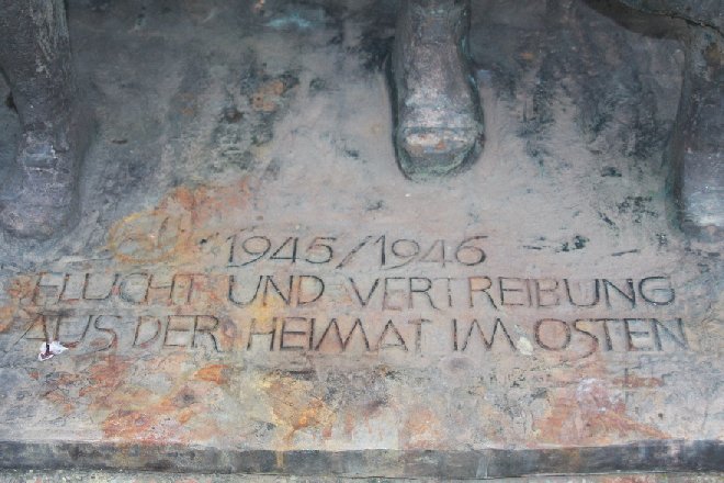 Denkmal zur Flucht und Vertreibung aus der Heimat im Osten 1945/46