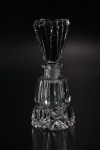 Parfümflakon Nr. 811 farblos handgeschliffen, Kristallglas GmbH Oberursel, Design: Franz Burkert