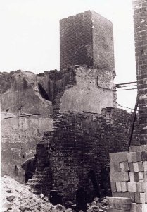 Aufbau der Hessenglashütte aus den Ruinen der ehemaligen Frankfurter Bronzefarben- und Aluminiumpulver Werke A.G.