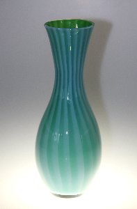 Gangkofner-Vase mit Innen-berfang grn, acanne-Technik Opalglas und Klarglas berstochen