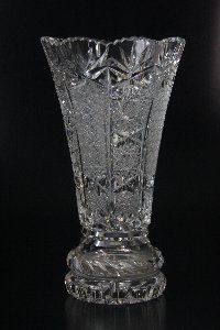 Vase Bleikristall mit Pariser Schliff und Zenkelbgen, Hessenglas GmbH Oberursel-Stierstadt