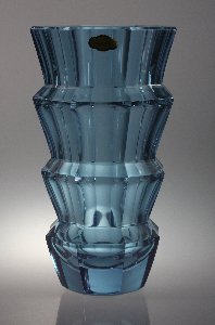 Farbvernderung Vase alexandrit bei reinem Tageslicht (7000 Kelvin)