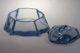 Detail blaue Puderdose der Kristallglas GmbH, Design: Franz Burkert